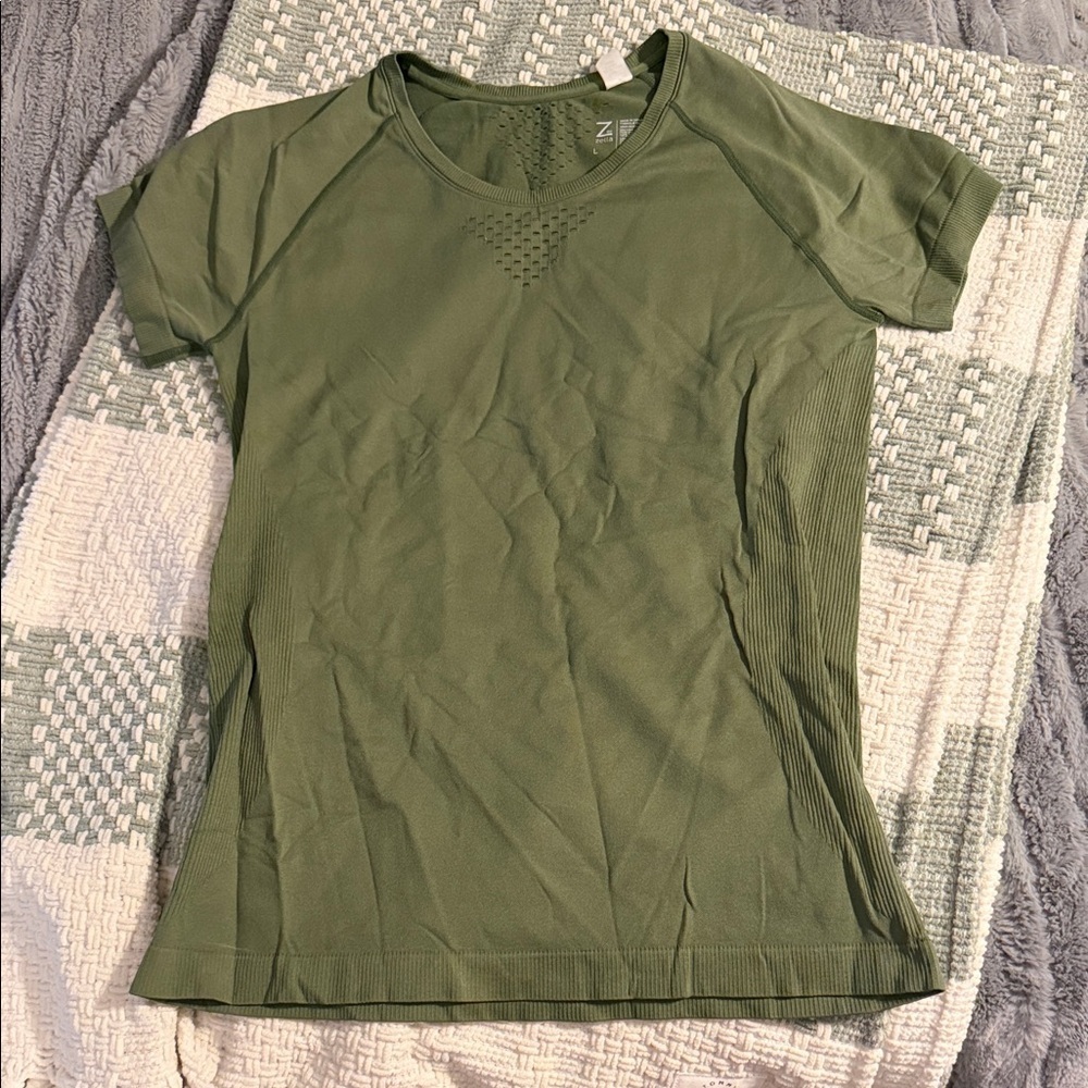 Women’s Zella Olive green t shirt